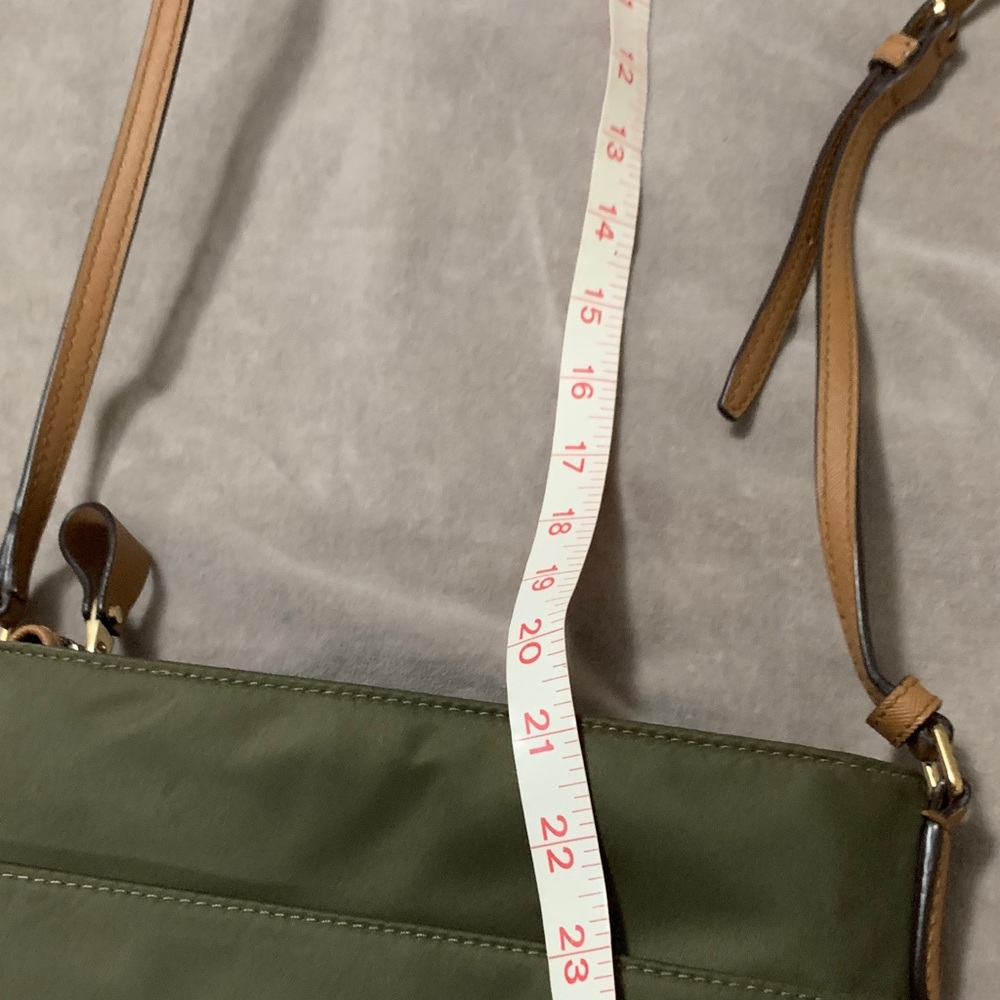 Michael Kors Olive Green Crossbody with Tan Trim - Picture 8 of 14